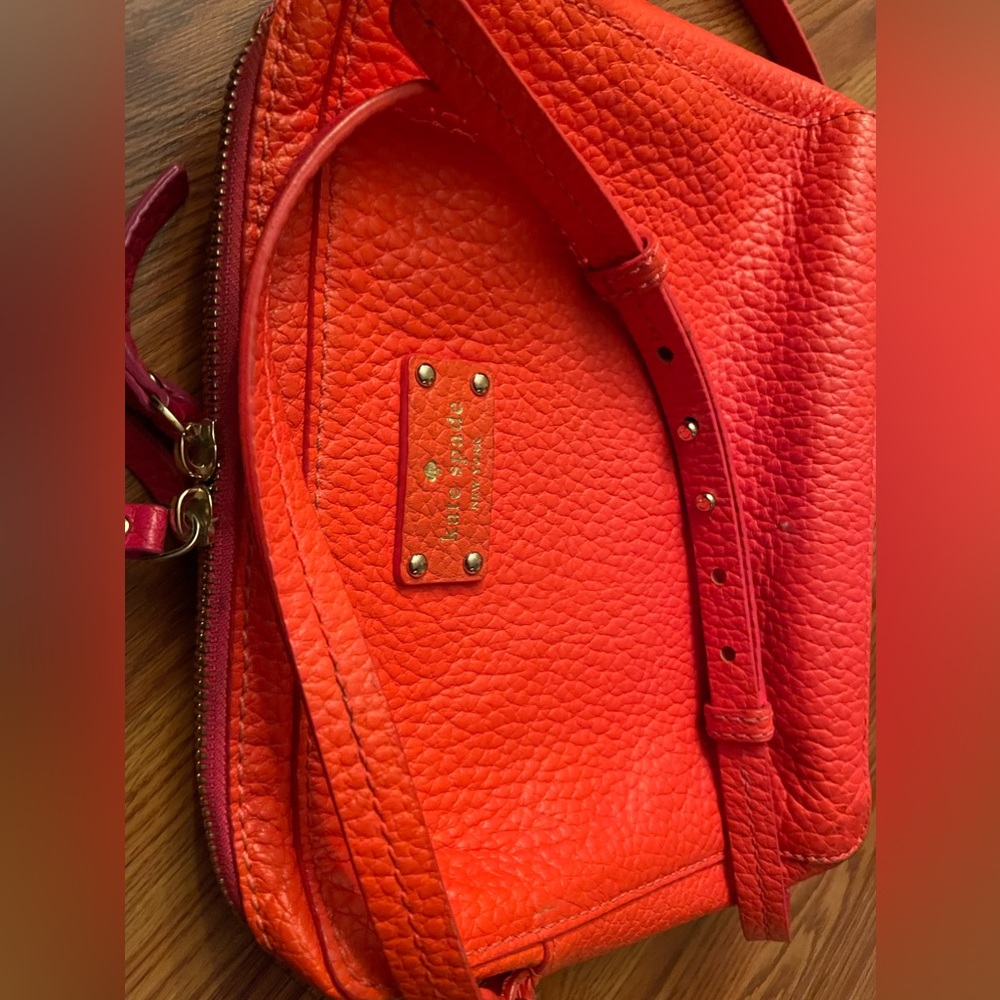 Kate Spade Grove Court Jordon Crossbody purse NY pebbled leather iPad case